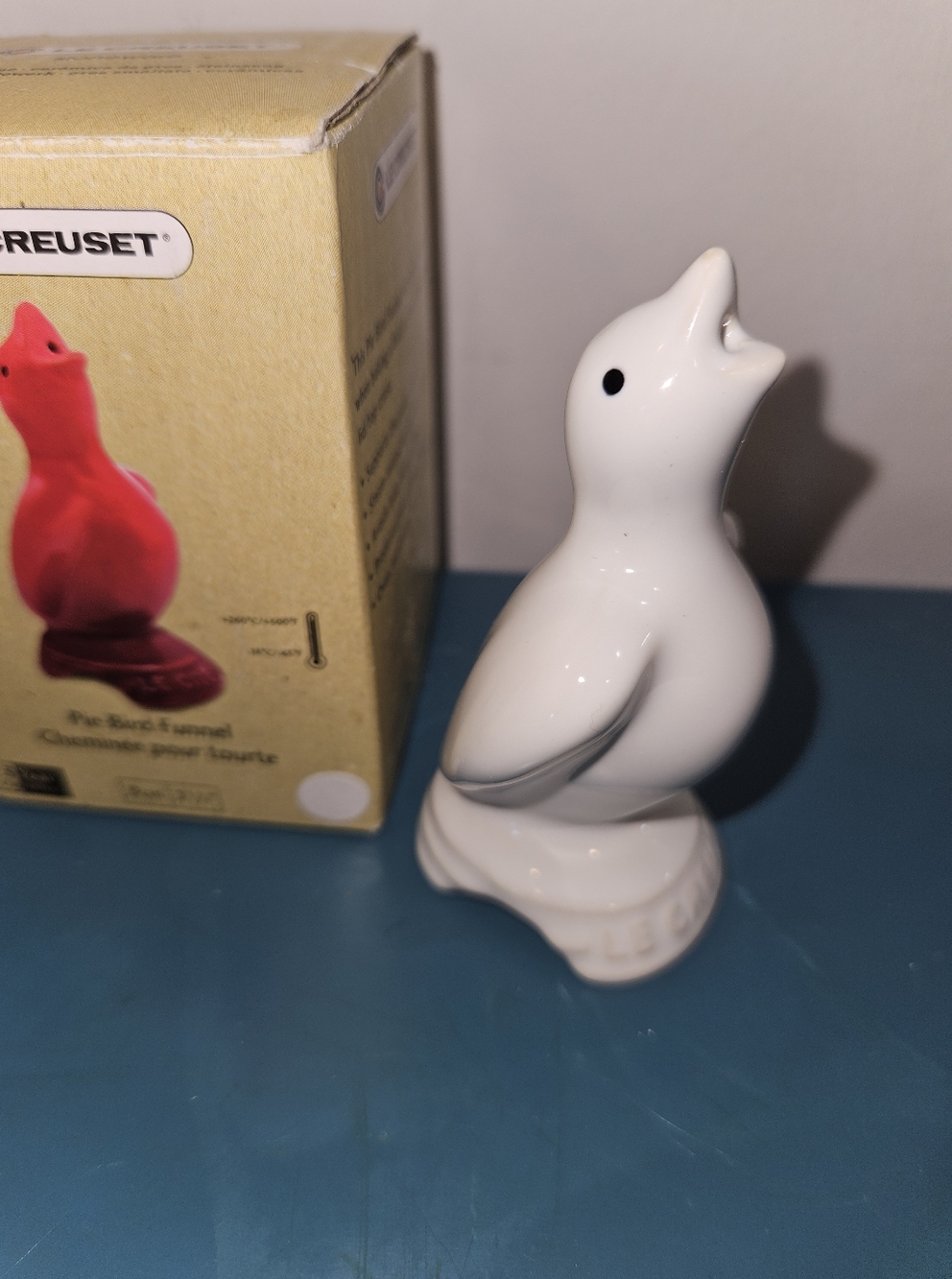 Le Creuset Pie Bird White NIB